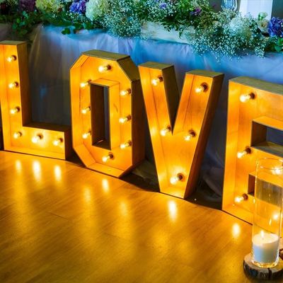 28 C カスタムライト 掲示板 LED テーブル掲示板 ラブ 結婚式 番号 ランプ
