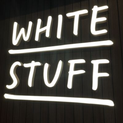 LED アクリル製 3D ライトアップ 店頭 寸法文字