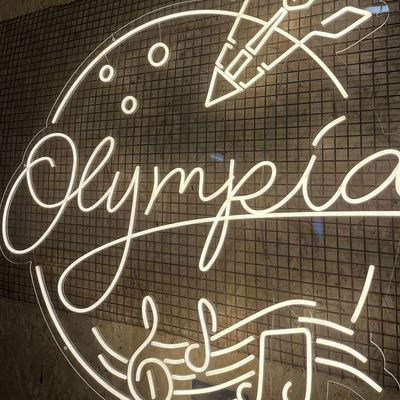 スタジアムLEDネオンサイン デザインをカスタマイズし 長寿命 50000時間