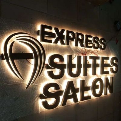 カスタム LED 屋外・屋内標識 広告付きのビジネス スノー バックライト ロゴ アクリル