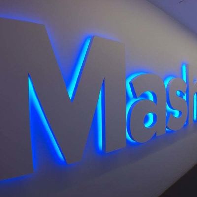 環境に優しい店頭シグナルのためのDC 12Vステンレス鋼の照明チャネル文字