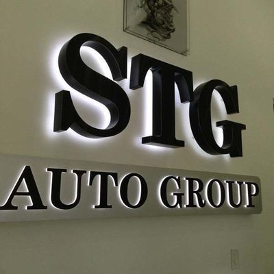 壁に装着されたLED文字 LED照明シグナル 室内商用シグナル