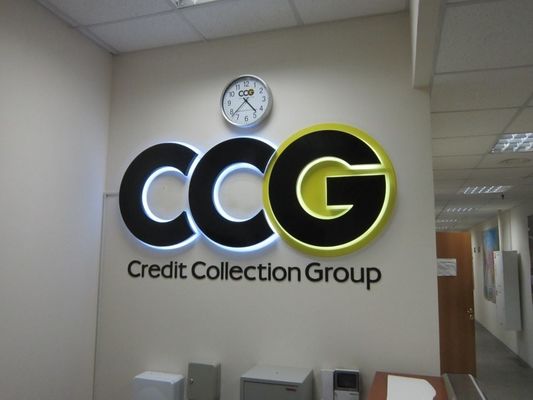 壁に装着されたLED文字 LED照明シグナル 室内商用シグナル